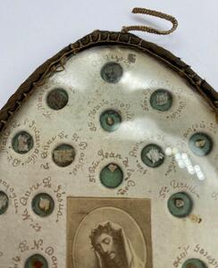 Double sided antique reliquary holder 60 relics 
