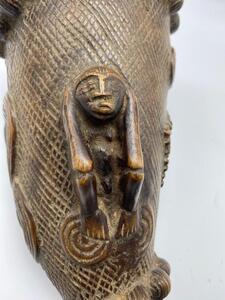 Rare DRC drinking horn from the Luba people. 