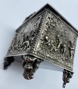 A.B. Paris intricate jewelry box 