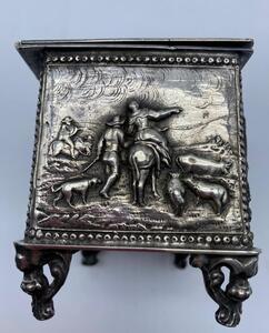 A.B. Paris intricate jewelry box 