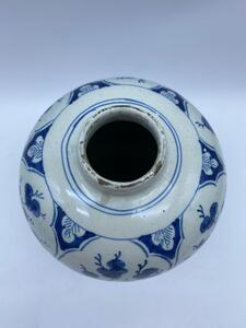 Antique Kangxi style Long Eliza Delft ovoid vase 