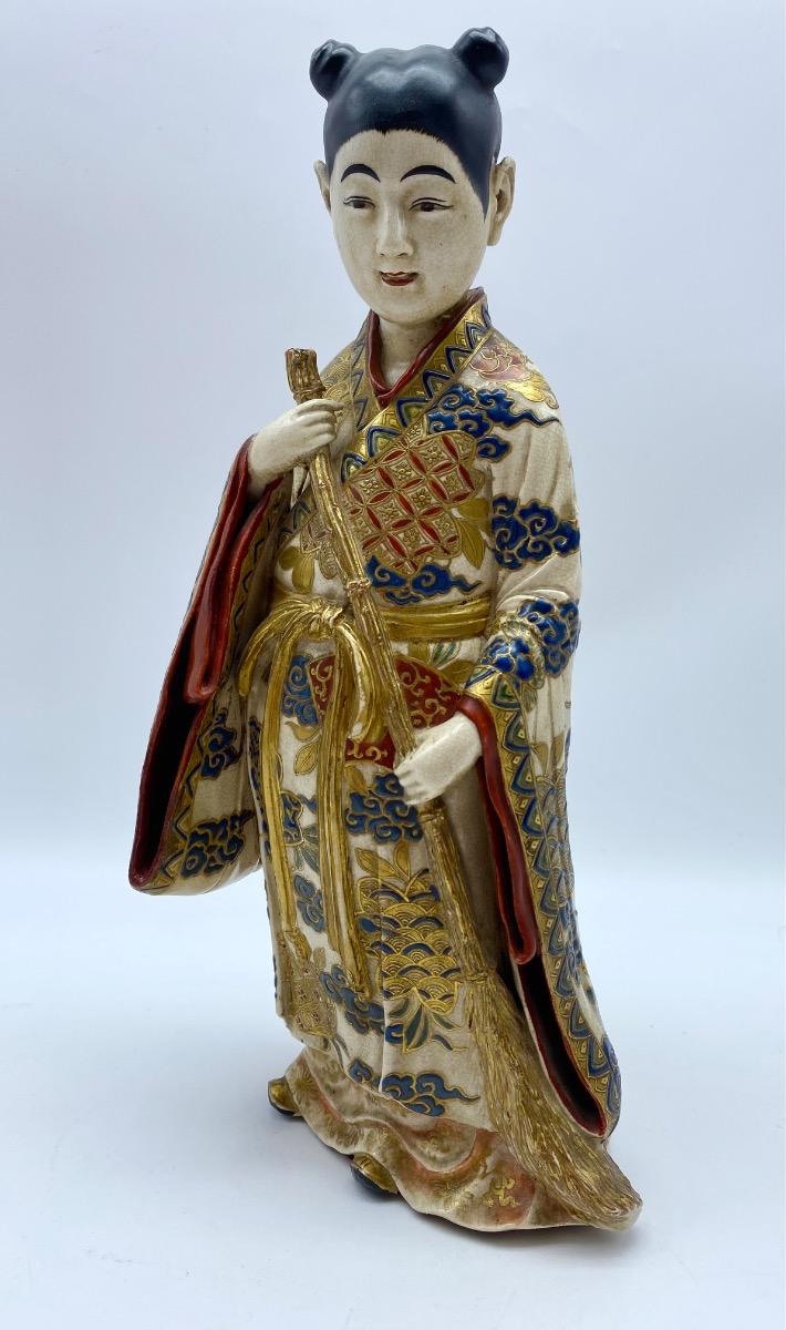 Antique Japanese Meiji period Satsuma ceramic statue of a woman in kimono 29 cm 