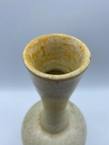 Joseon dynasty Korean white glazed vase 