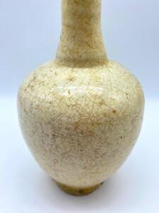 Joseon dynasty Korean white glazed vase 