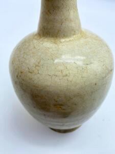 Joseon dynasty Korean white glazed vase 