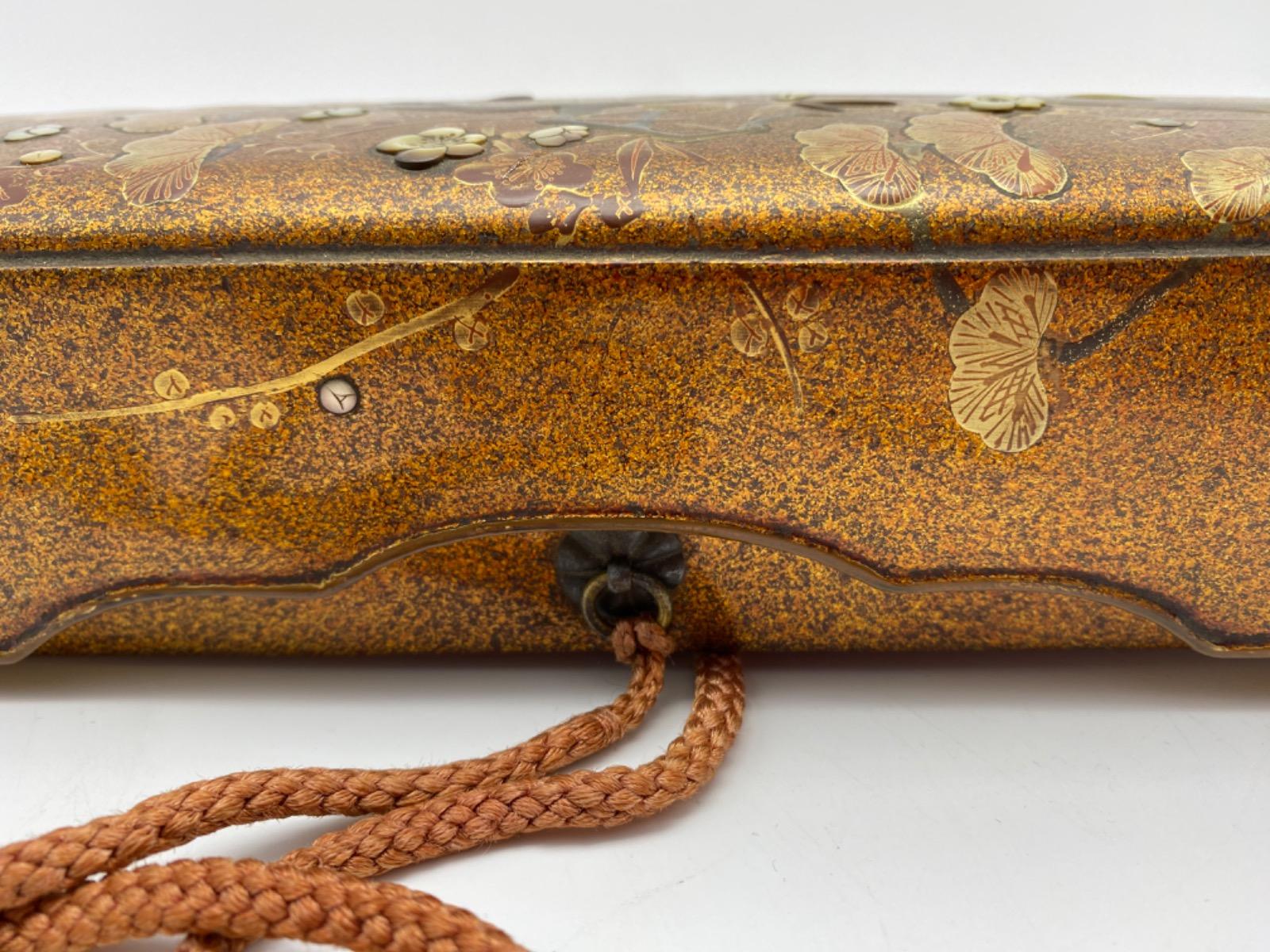 Antique Meiji period Japanese lacquered Maki-e inlaid Fubako 