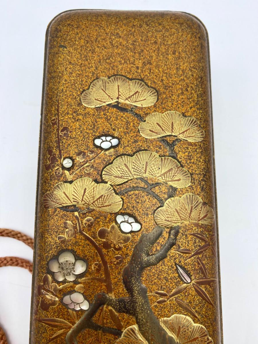 Antique Meiji period Japanese lacquered Maki-e inlaid Fubako 