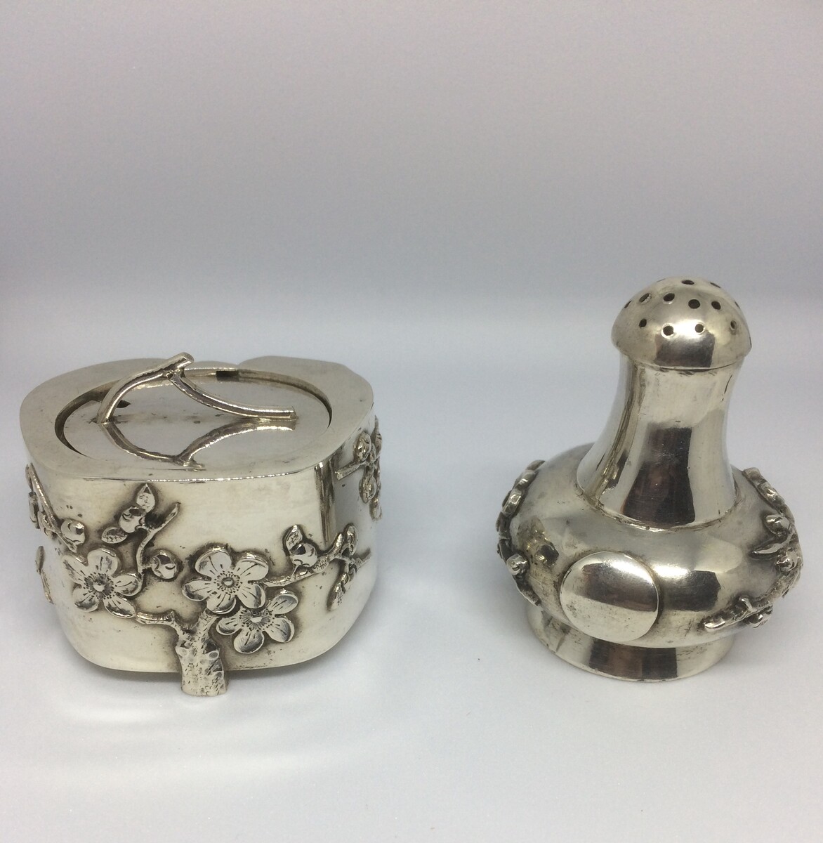 Beautiful silver salt vat and mustard pot Wo Shing Shanghai Qing - Sold ...