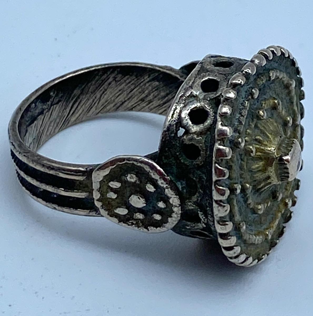 France late Byzantine Haute Epoque knights silver gilded ring 