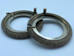 Rajasthan near pair of ‘gajre’ silver bracelets 