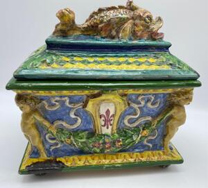 Zulimo Aretini antique majolica Renaissance style casket 