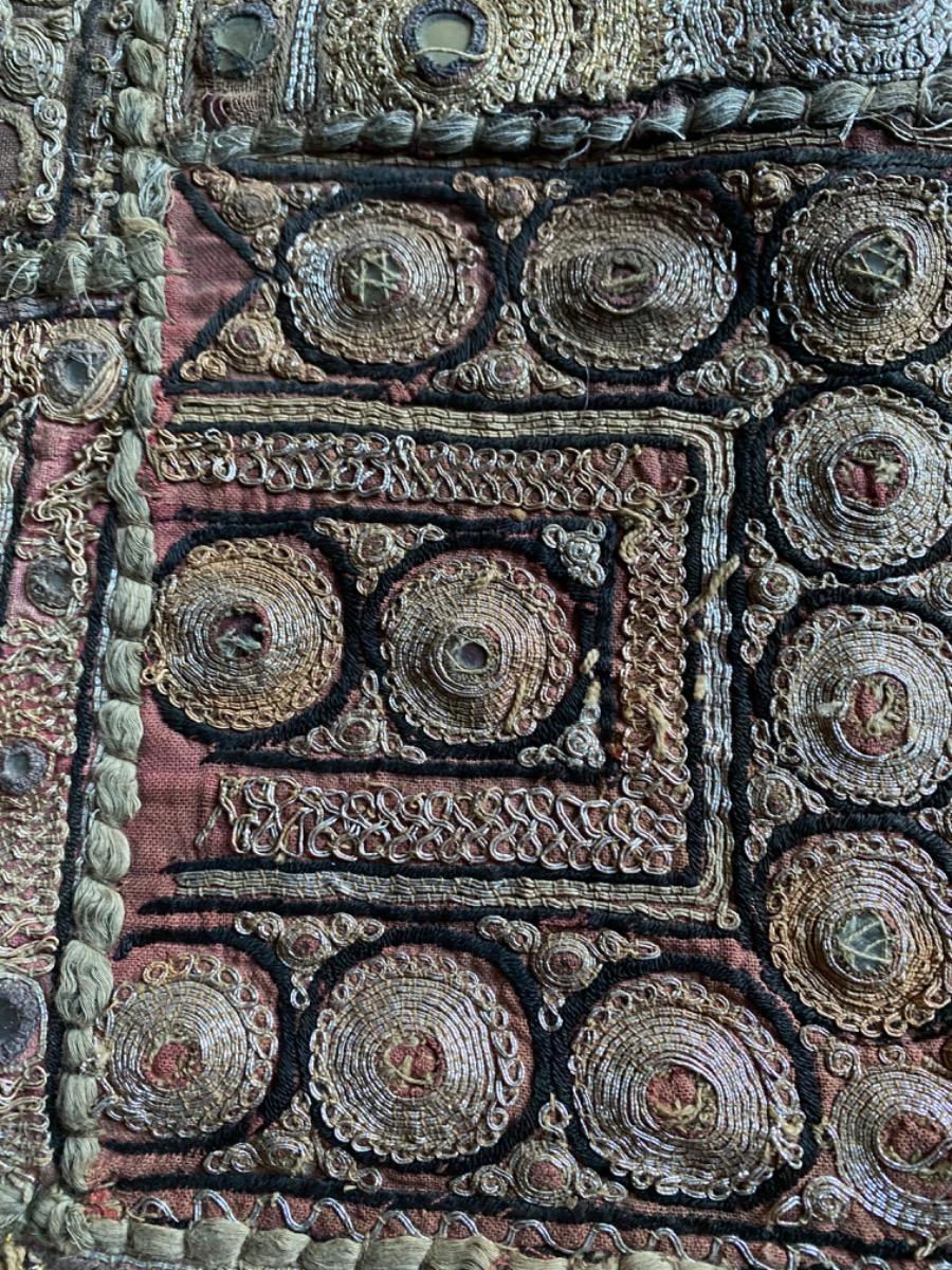 Large Banjara Zardozi embroidery patchwork tapestry with silver- and goldthread India ca 1930