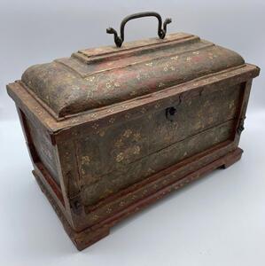 Rare 17th century small Tibetan painted wooden chest 