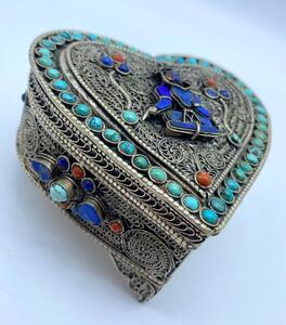 Heart shaped filigree silver Tibetan Buddha box 
