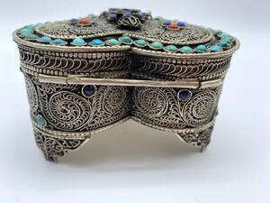 Heart shaped filigree silver Tibetan Buddha box 