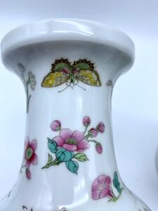 A pair of Chinese Famille rose porcelain vases 